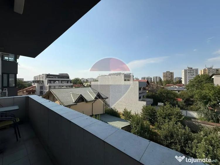 Apartament cu 4 camere decomandat în Titan