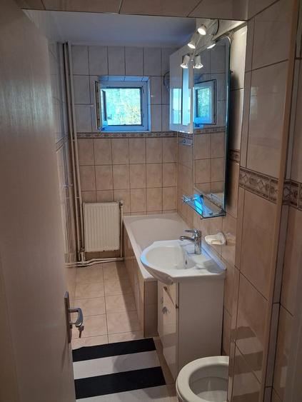 Apartament cu 3 camere decomandat în Alexandru cel Bun