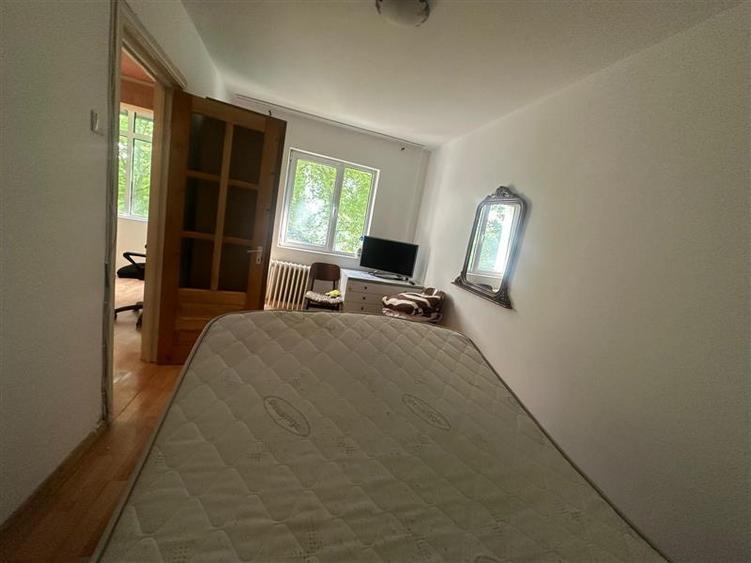 Apartament cu 3 camere nedecomandat în Alexandru cel Bun — fotografia 3