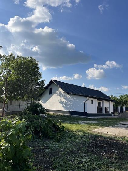 Casă cu 4 camere cu Teren 738 Mp în Șimand