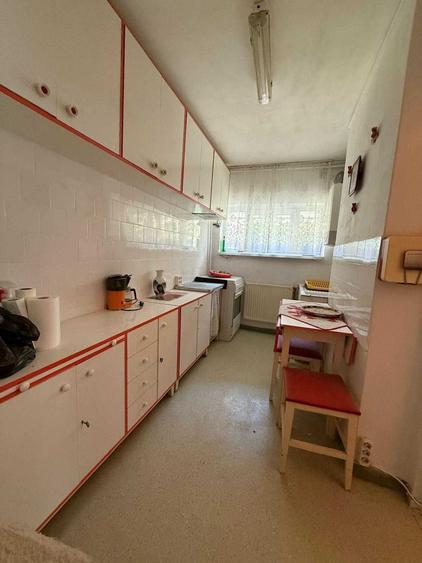 Apartament cu 2 camere decomandat în Cornișa