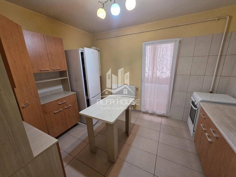 Apartament cu 2 camere decomandat în Micro IV