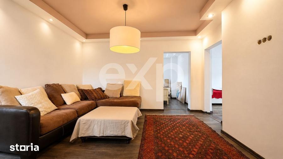 Apartament cu 3 camere în Schei