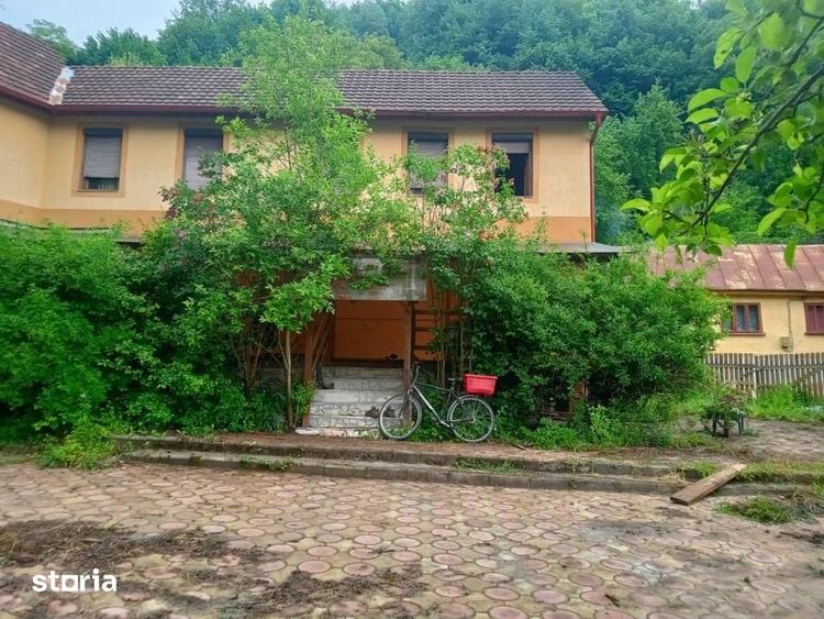 Casă cu 5 camere cu Teren 899 Mp în Constantin Daicoviciu