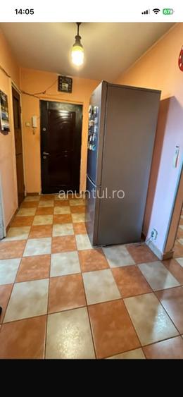 Apartament cu 4 camere decomandat în Rahova