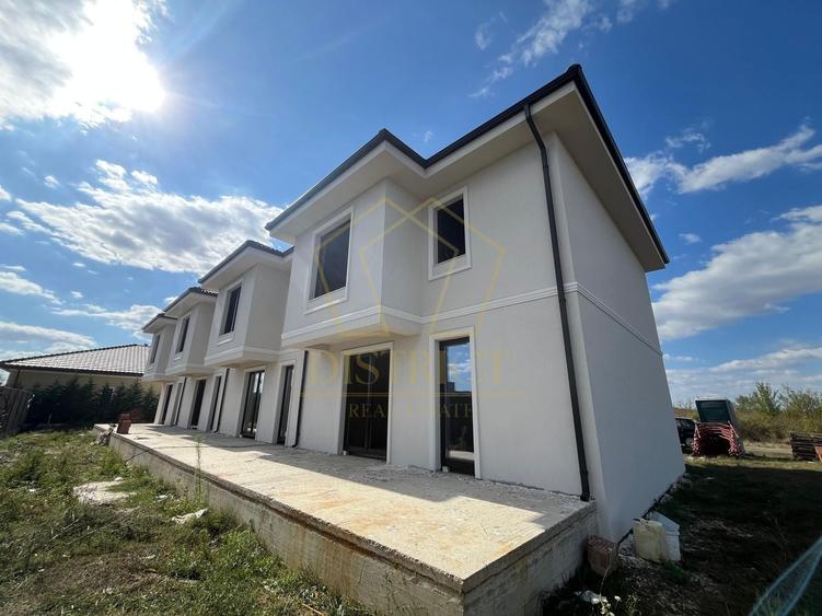Casă individuală cu 3 camere cu Canalizare în Giroc