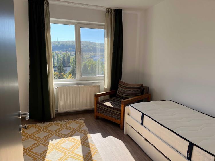 Apartament cu 3 camere decomandat în Tudor