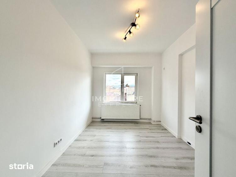 Apartament cu 4 camere decomandat în Central