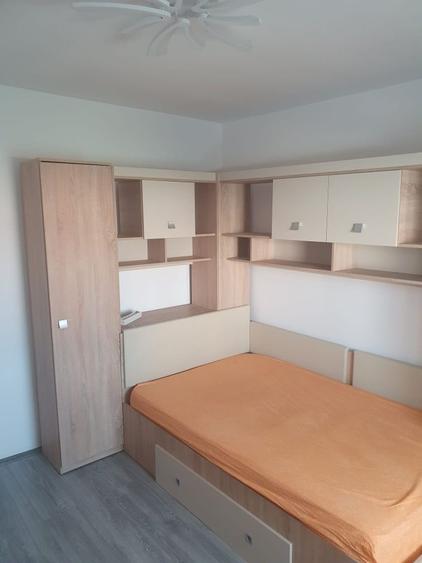 Apartament cu 2 camere decomandat în Florești