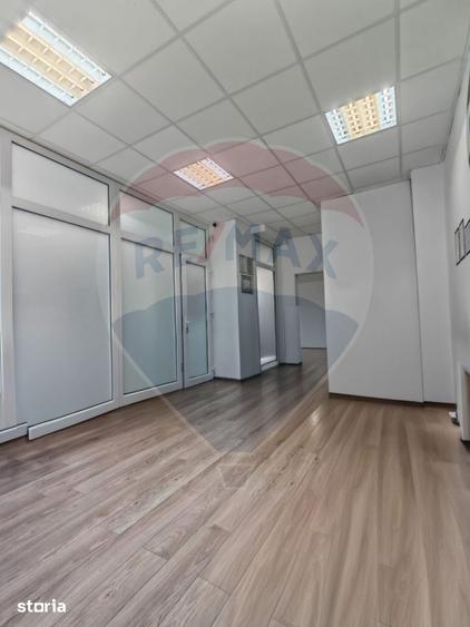 Spațiu comercial, de 81 mp, în Dârste