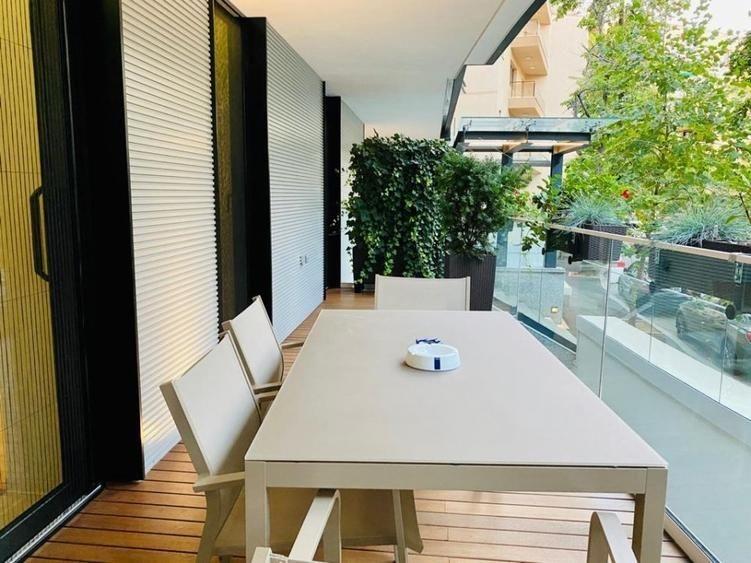 Apartament cu 4 camere decomandat, mobilat în Aviatorilor