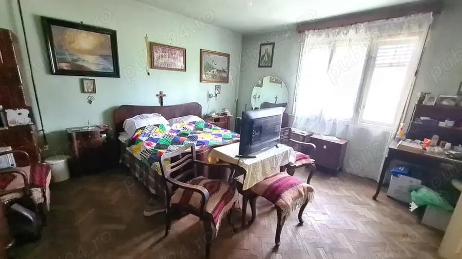 Casă cu 2 camere cu Teren 884 Mp în Pârneava