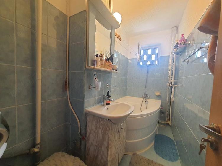Apartament cu 2 camere semidecomandat în Km 4