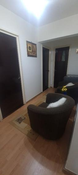 Apartament cu 3 camere decomandat, mobilat în Nicolae Grigorescu