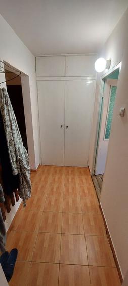 Apartament cu 3 camere decomandat în Micro 16
