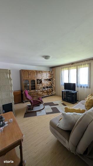 Casă cu 8 camere cu Teren 708 Mp în Central