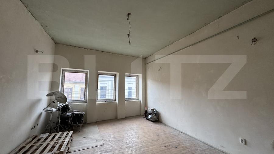 Casă S + P + E, 329 mp, cu spațiu comercial, teren 339 mp, zona Unirii - 11