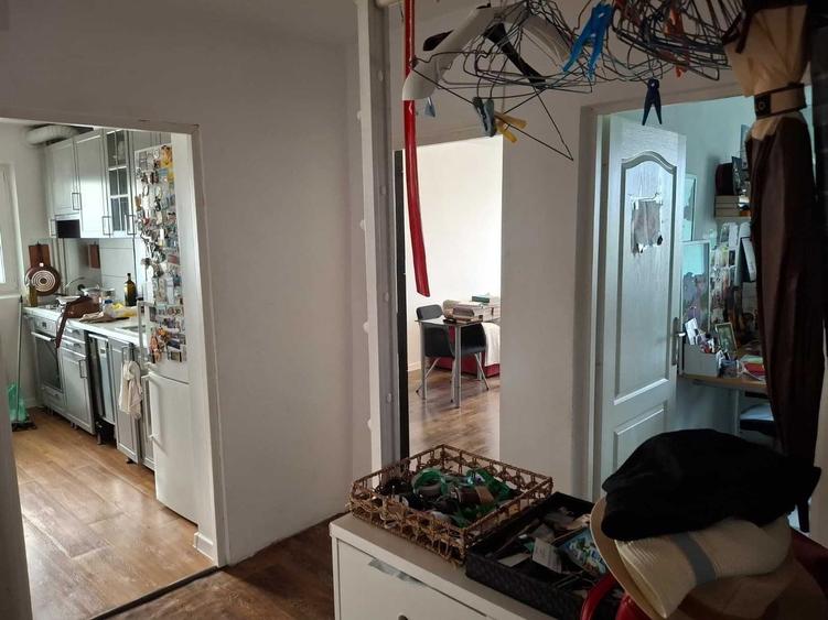 Inchiriez apartament 4 camere in Ghencea Capat tramvai 41 - ideal 3 studenti pret pe camera - 2