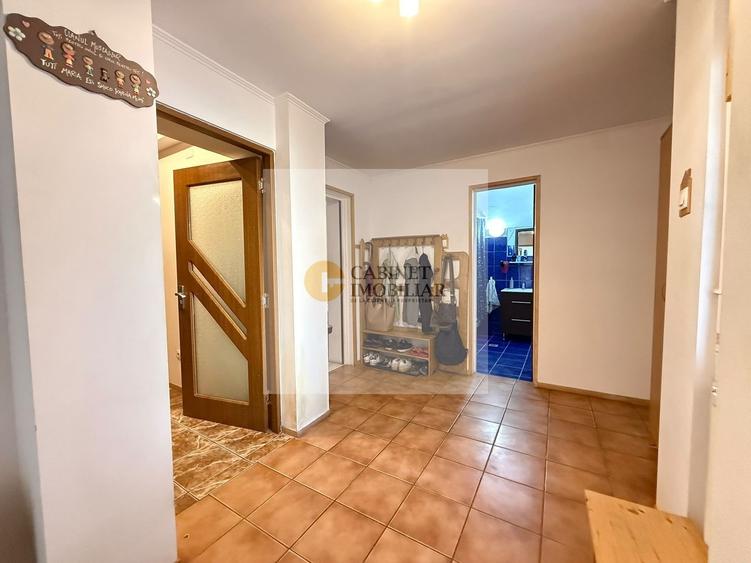 Casă individuală cu 6 camere cu Canalizare în Nerva Traian