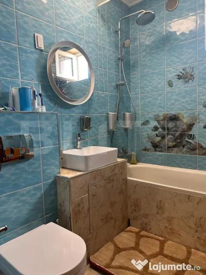 Apartament cu 3 camere decomandat, mobilat în 7 Noiembrie