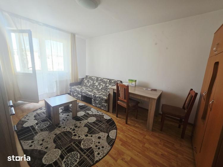 Apartament cu 2 camere decomandat în Astra