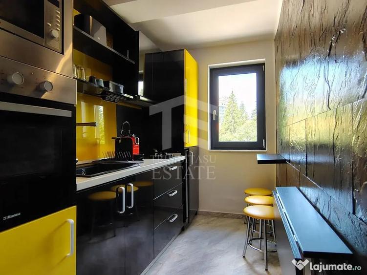 Apartament cu 2 camere semidecomandat în Piața