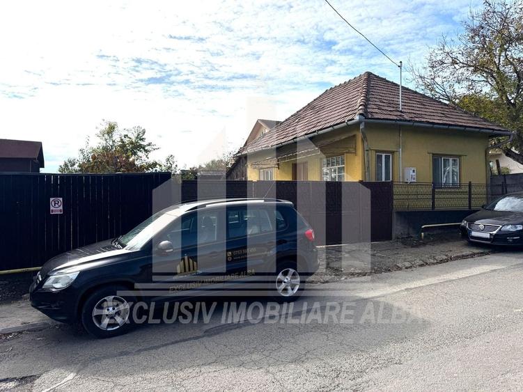 Casă individuală cu 2 camere cu Canalizare în Cetate