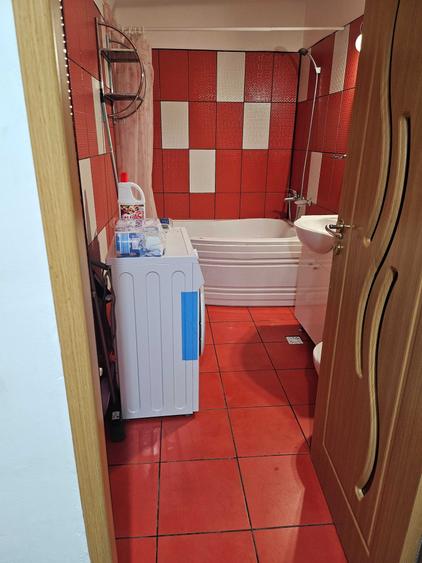 Apartament cu 2 camere decomandat în Florești