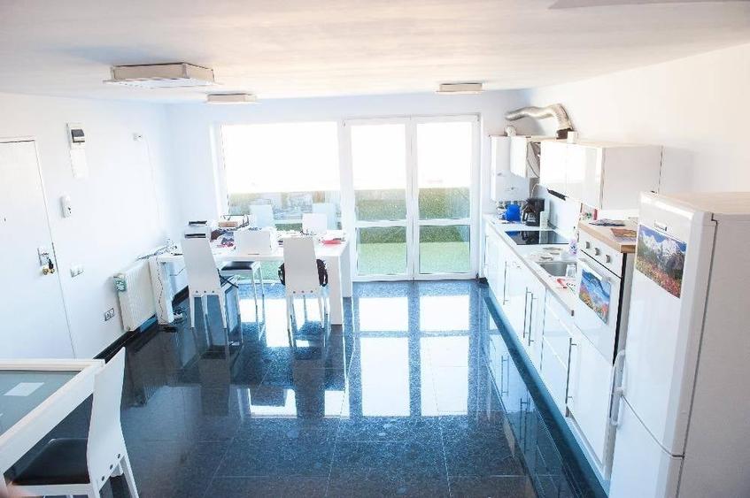 Apartament cu 3 camere în Andrei Mureșanu
