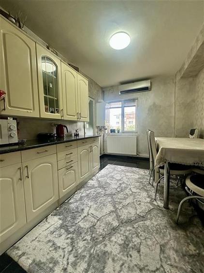 Apartament cu 4 camere decomandat, mobilat în Inel I