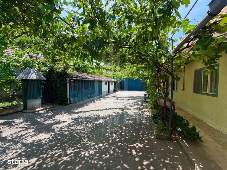 Casă cu 4 camere în Central