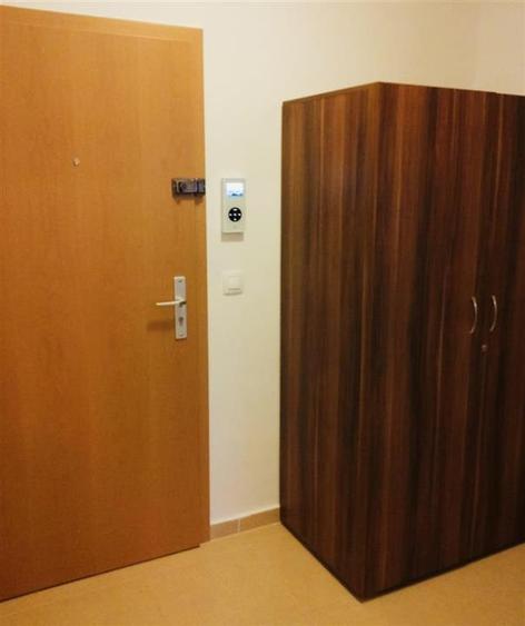 Apartament cu 2 camere decomandat, mobilat în Tractorul