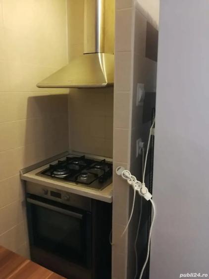Apartament cu 4 camere decomandat în 1 Mai