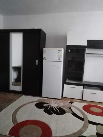 Garsonieră decomandată în Tătărași