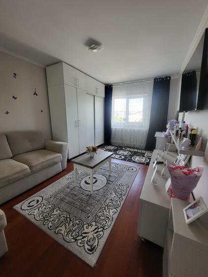Apartament cu 2 camere decomandat în Dacia