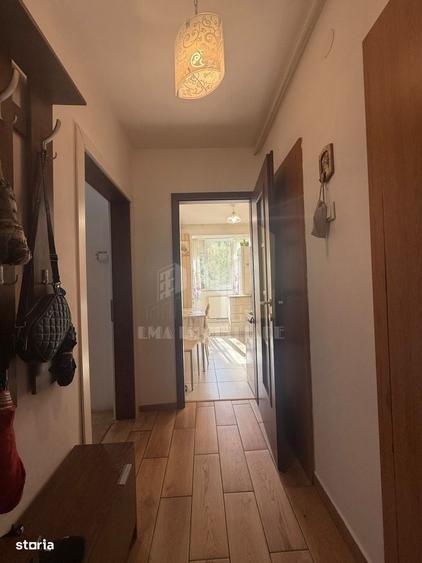 Apartament cu 3 camere semidecomandat în Gării