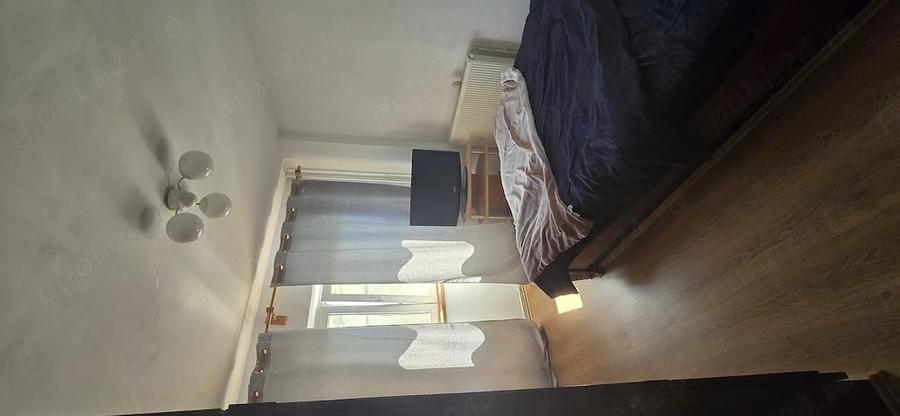 Apartament cu 4 camere decomandat în 9 Mai