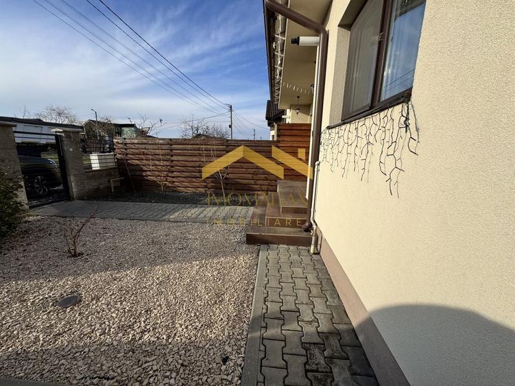 Duplex cu 4 camere cu Canalizare în Moșnița Veche