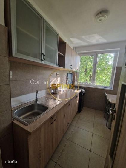 Apartament 3 camere recent renovat Calea Grivitei metrou 1 minut