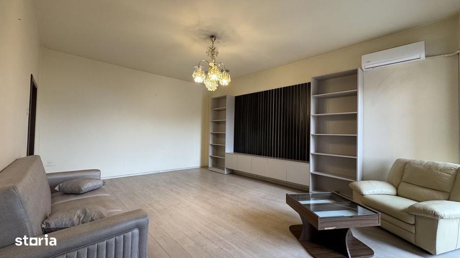 Apartament cu 2 camere decomandat în Polonă