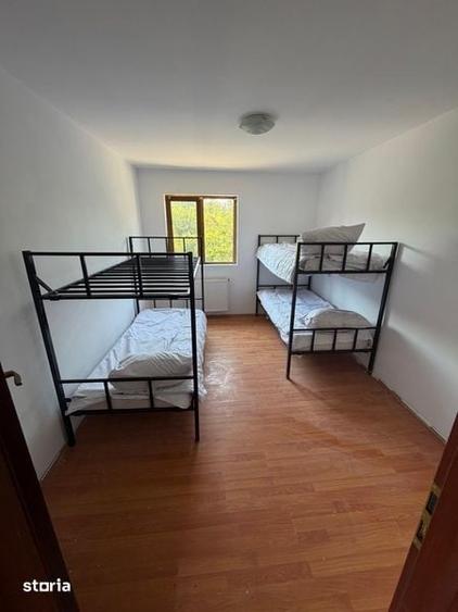 Casă cu 4 camere cu Teren 250 Mp în Central