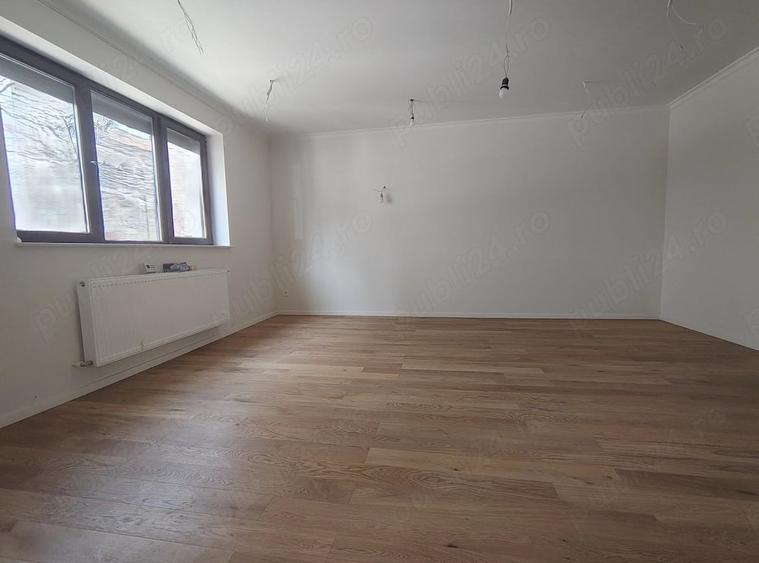 Casă cu Teren 299 Mp în Central
