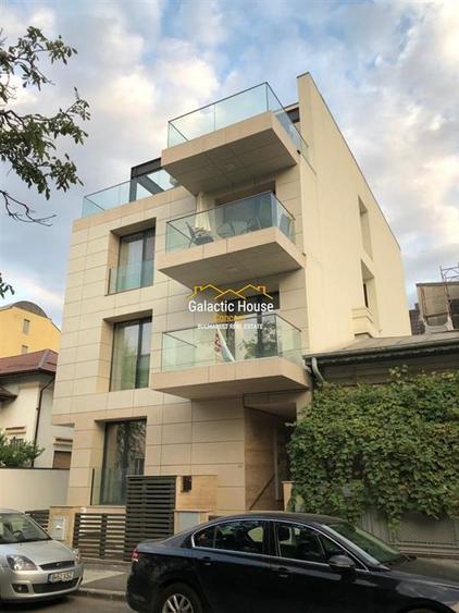 Apartament cu 3 camere decomandat în Dorobanți