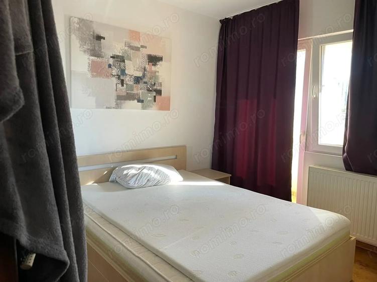 Apartament cu 3 camere semidecomandat în Medicină