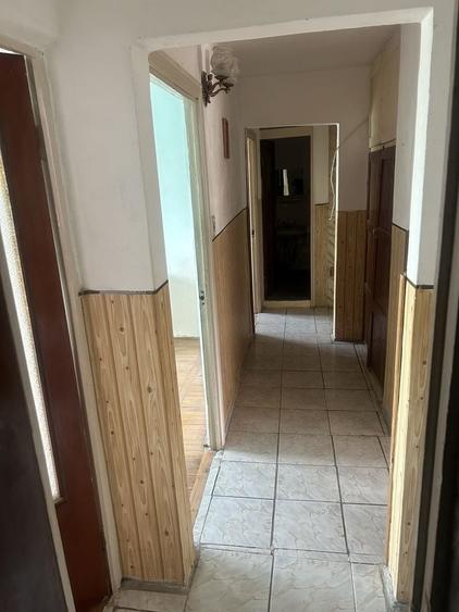 Apartament cu 4 camere decomandat în Central