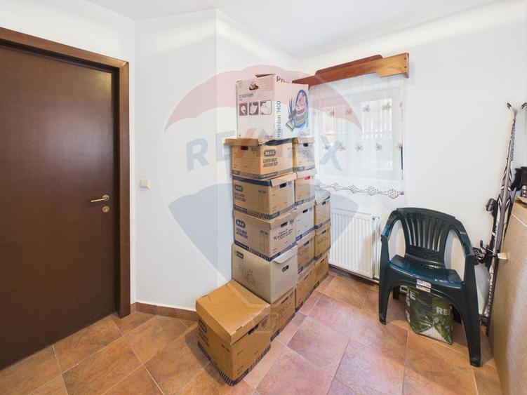 Casă individuală cu 6 camere cu Teren 400.7200012207 Mp în Cioplea