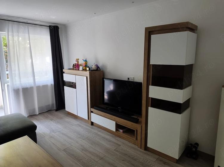 Apartament cu 2 camere decomandat în Traian