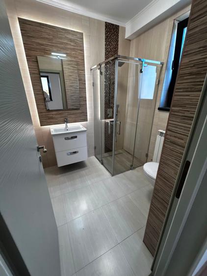 Casă individuală cu 5 camere cu Teren 500 Mp în Balotești