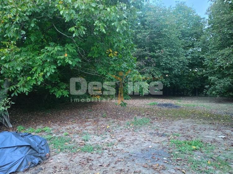 Teren Construcții intravilan de 1384 mp, în Făgetu