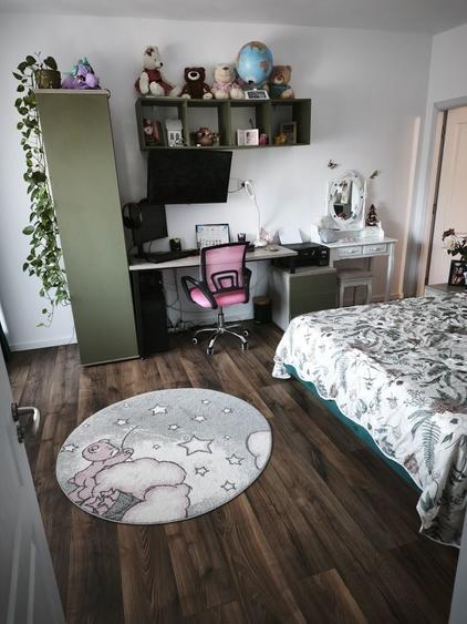 Casă cu 4 camere în Uiești